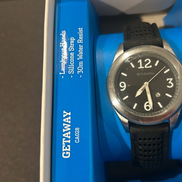 Columbia Getaway Unisex Watch Silicone Strap Water Resistant - Picture 3 of 4